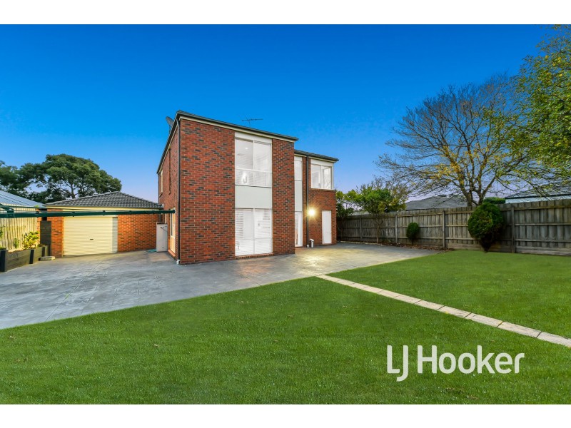 28 Sugar Bush Drive, Lynbrook VIC 3975