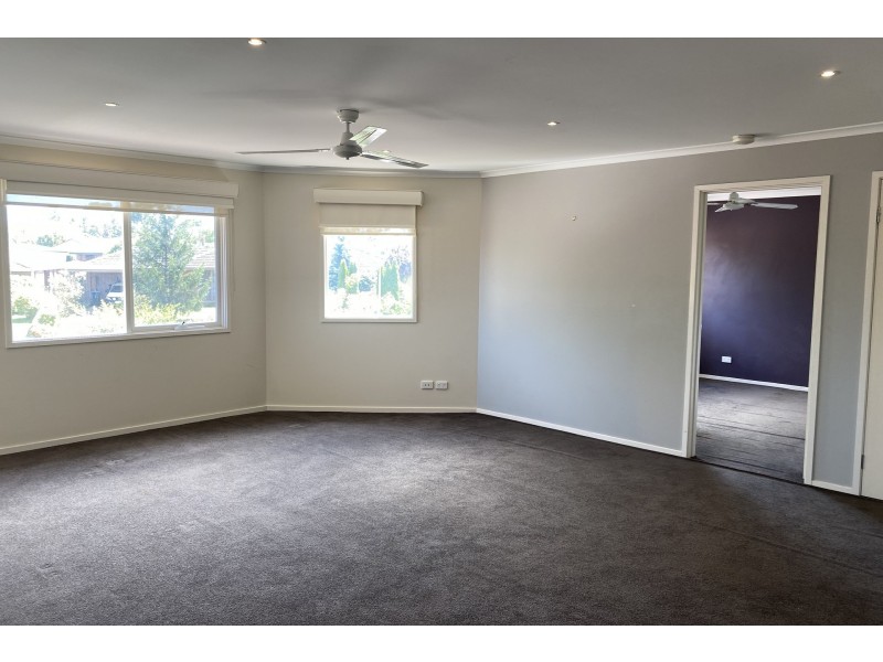 9 Malanda Court, Berwick VIC 3806