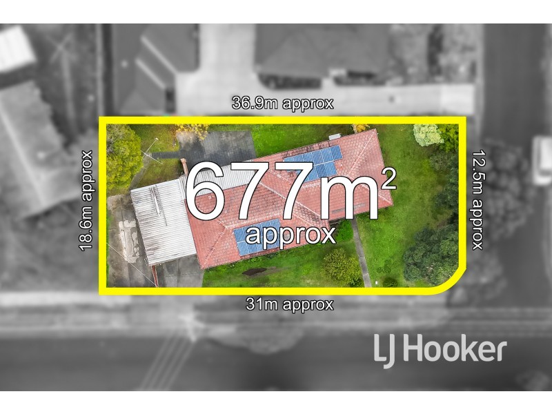 9 Lamont Crescent, Cranbourne VIC 3977