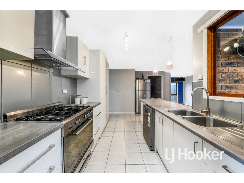 16 Briarley Court, Hampton Park VIC 3976