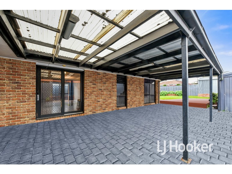 16 Briarley Court, Hampton Park VIC 3976