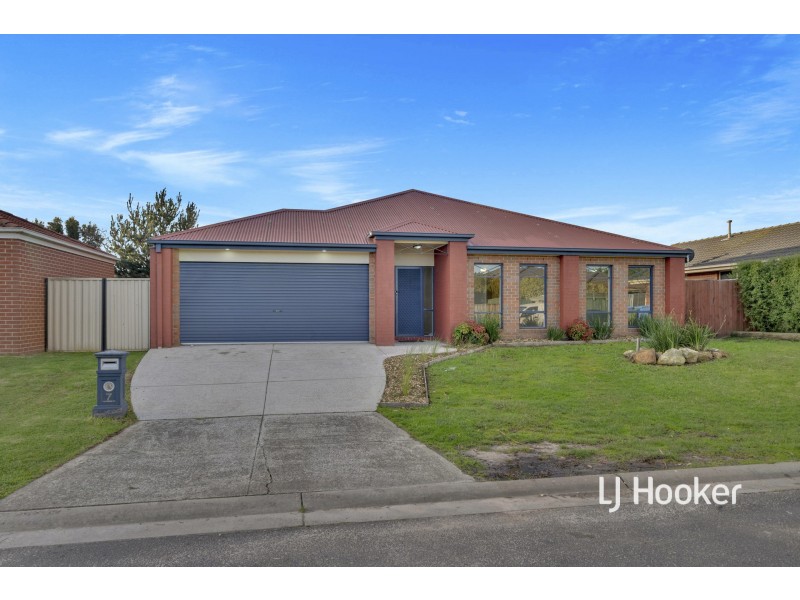 7 Dover Court, Narre Warren South VIC 3805