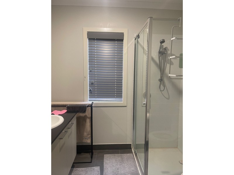 10 Sutil Drive, Clyde North VIC 3978