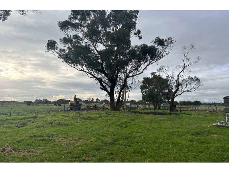 45 Denhams Road, Koo Wee Rup VIC 3981