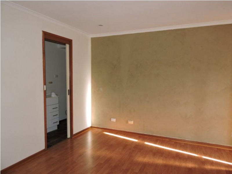 24 Beth Court, Hampton Park VIC 3976