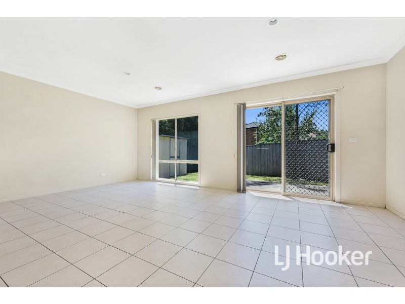 18 Melzak Way, Berwick VIC 3806