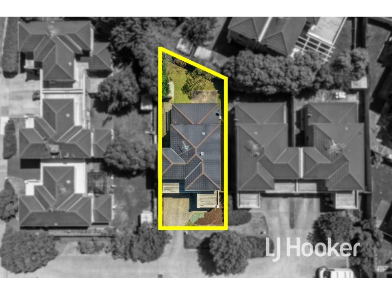 18 Melzak Way, Berwick VIC 3806