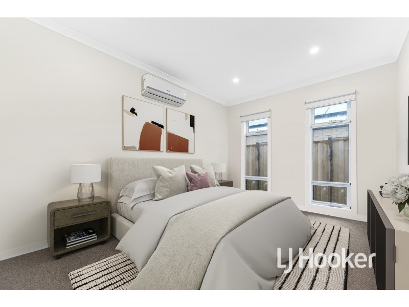 7 Hendrix Street, Cranbourne East VIC 3977