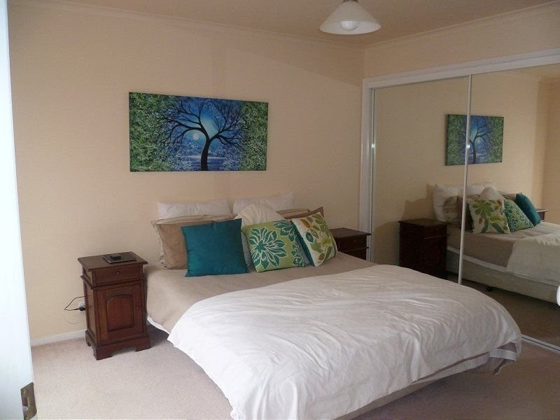 8 Vincent Court, Cranbourne VIC 3977