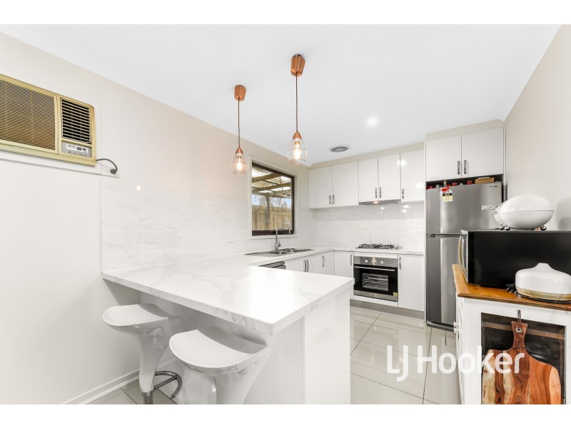 55 Willow Drive, Hampton Park VIC 3976