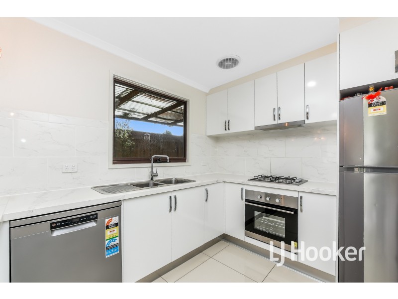 55 Willow Drive, Hampton Park VIC 3976
