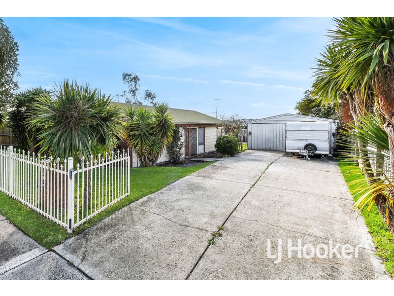 55 Willow Drive, Hampton Park VIC 3976