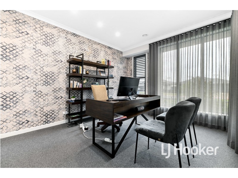 11 Merribrook Boulevard, Clyde VIC 3978