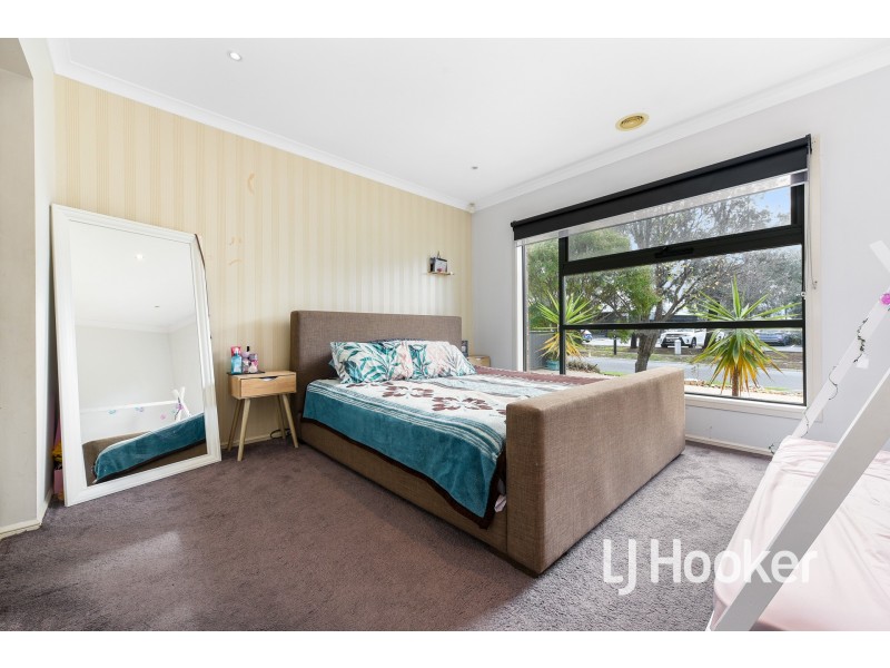 13-15 Ardor Avenue, Cranbourne North VIC 3977