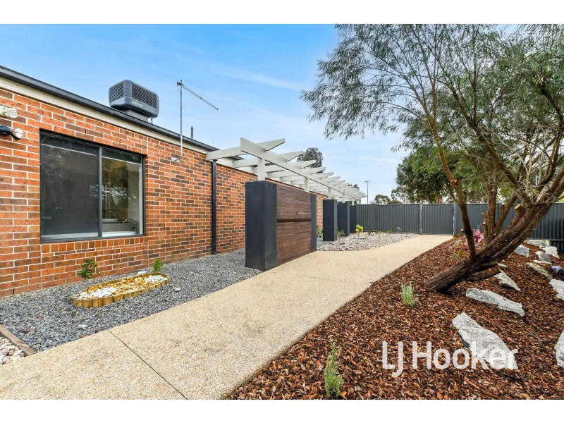 13-15 Ardor Avenue, Cranbourne North VIC 3977