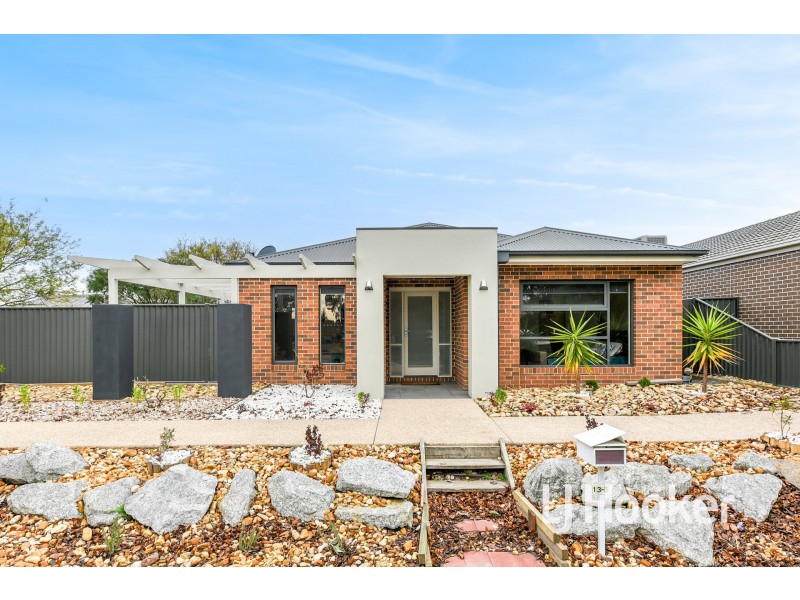 13-15 Ardor Avenue, Cranbourne North VIC 3977