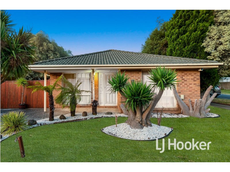 1 Pirita Place, Cranbourne West VIC 3977