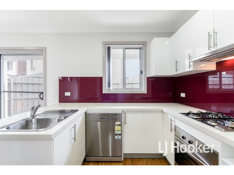 4 Ashford Close, Hampton Park VIC 3976