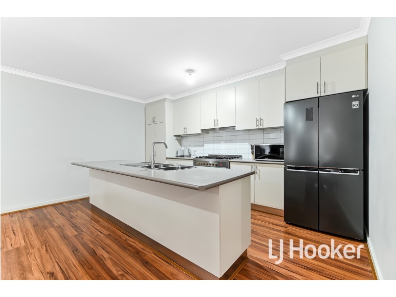 11A Oregano Drive, Lynbrook VIC 3975