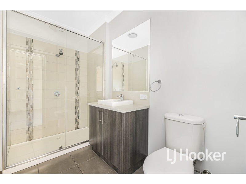 37 Sallys Run, Hampton Park VIC 3976