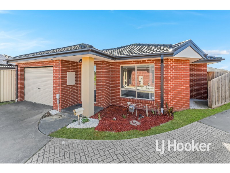 37 Sallys Run, Hampton Park VIC 3976