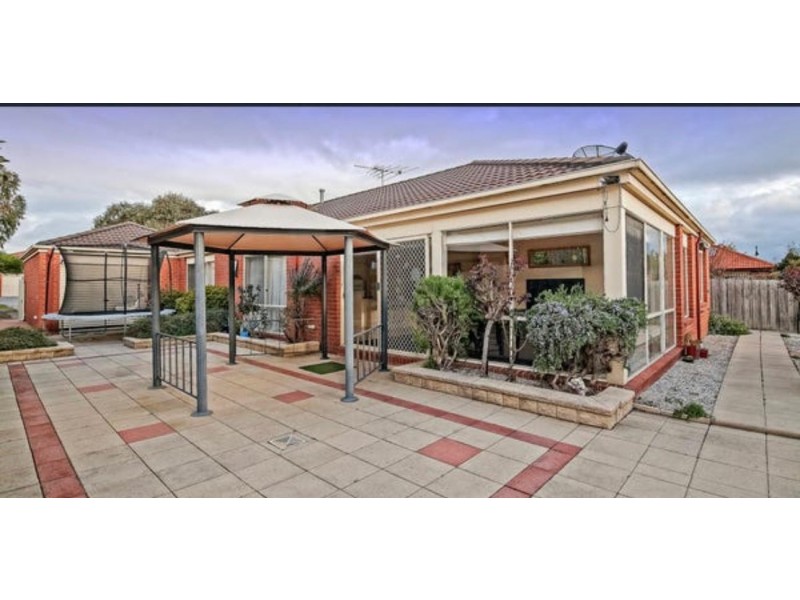 28 Eldershaw Drive, Lynbrook VIC 3975