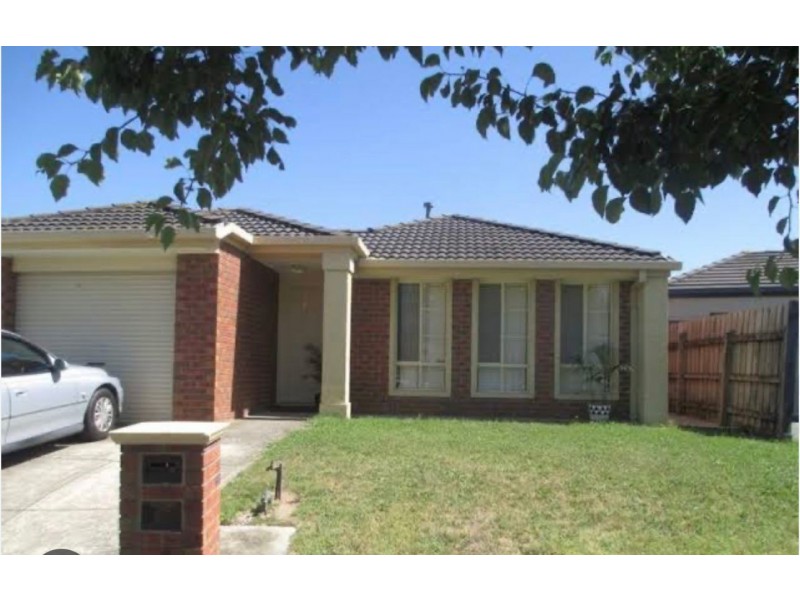 8 The Glade, Hampton Park VIC 3976