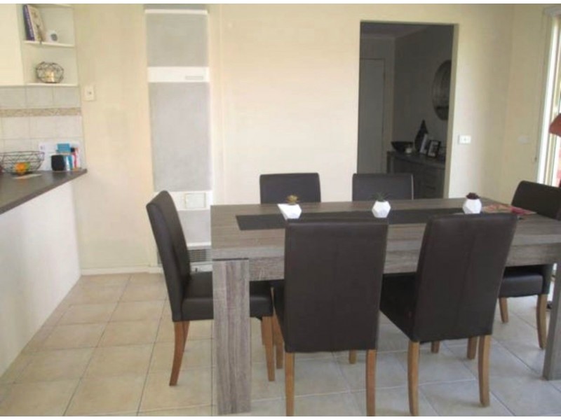 8 The Glade, Hampton Park VIC 3976