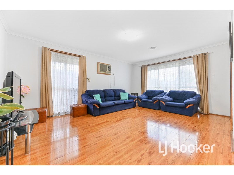 13 Hawking Avenue, Hampton Park VIC 3976