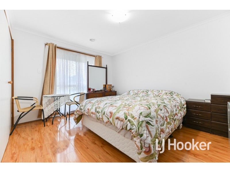 13 Hawking Avenue, Hampton Park VIC 3976