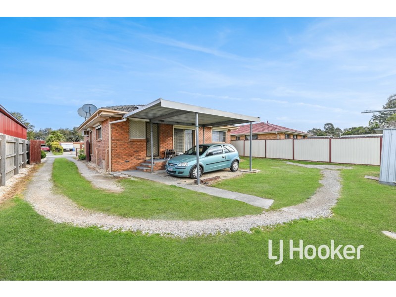 13 Hawking Avenue, Hampton Park VIC 3976