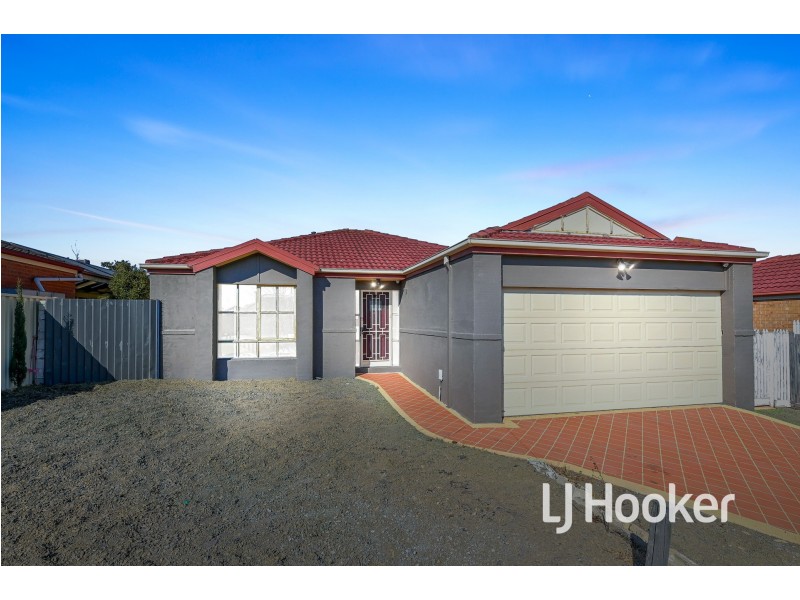8 Crabill Walk, Narre Warren South VIC 3805