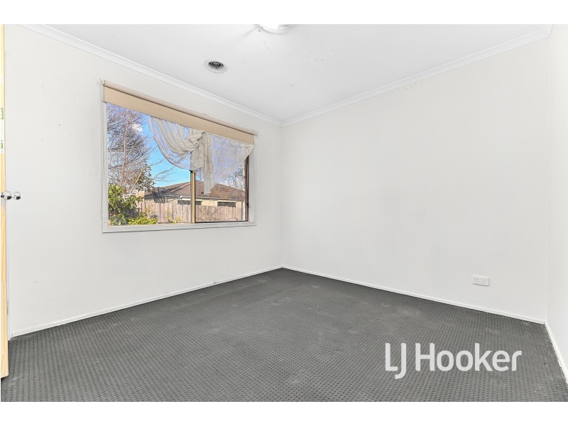 8 Crabill Walk, Narre Warren South VIC 3805