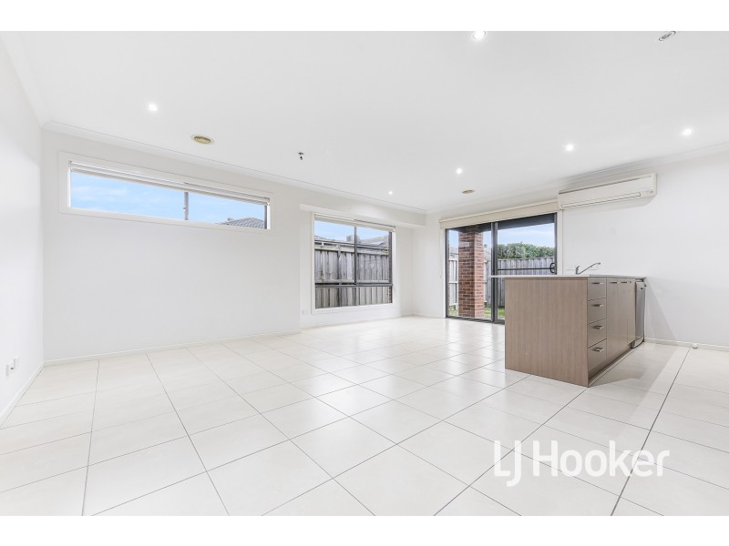 93 Eliburn Drive, Cranbourne East VIC 3977