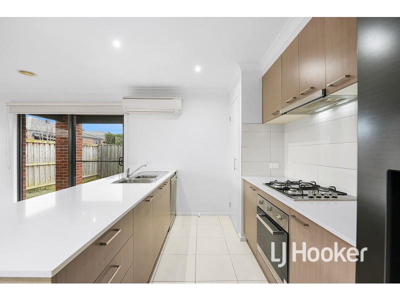 93 Eliburn Drive, Cranbourne East VIC 3977