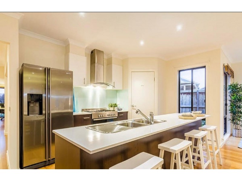 3 Tilly Place, Lynbrook VIC 3975