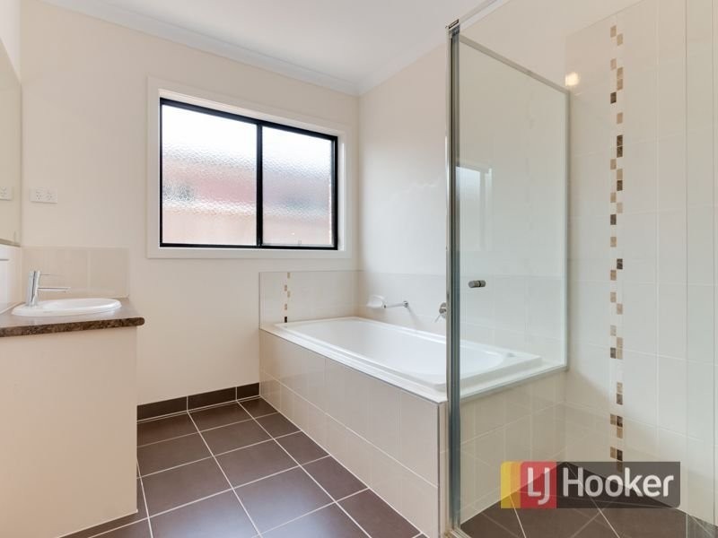 3 Tilly Place, Lynbrook VIC 3975