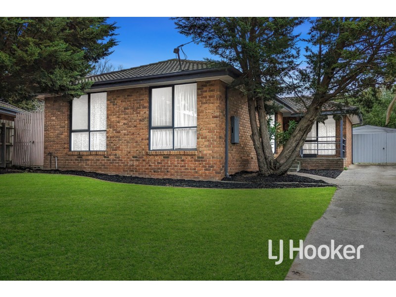 18 Kylie Court, Hampton Park VIC 3976