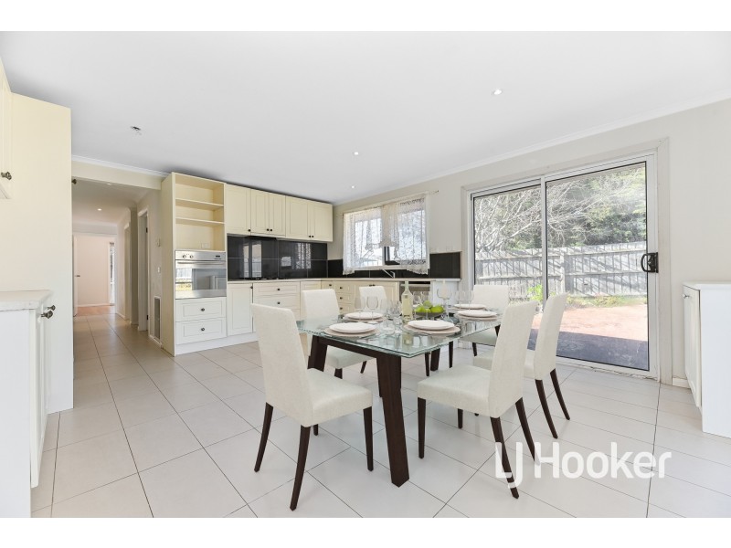 18 Kylie Court, Hampton Park VIC 3976