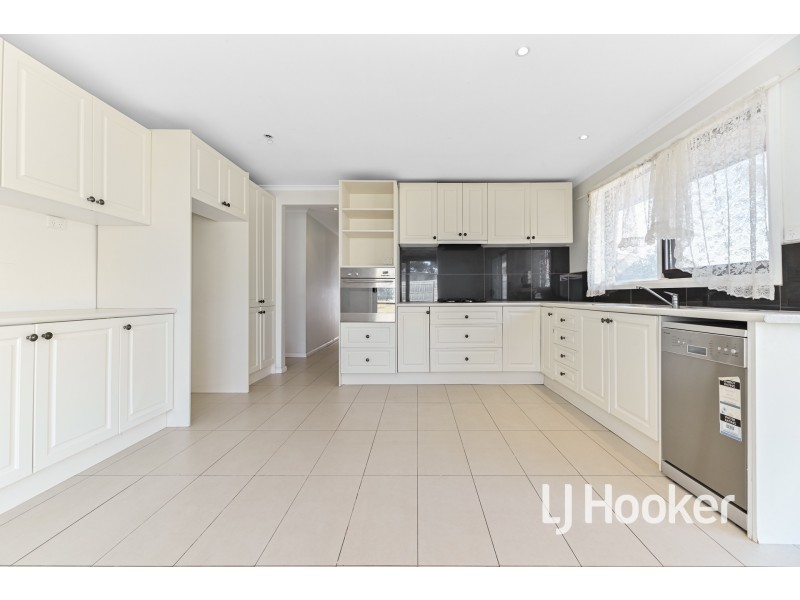 18 Kylie Court, Hampton Park VIC 3976