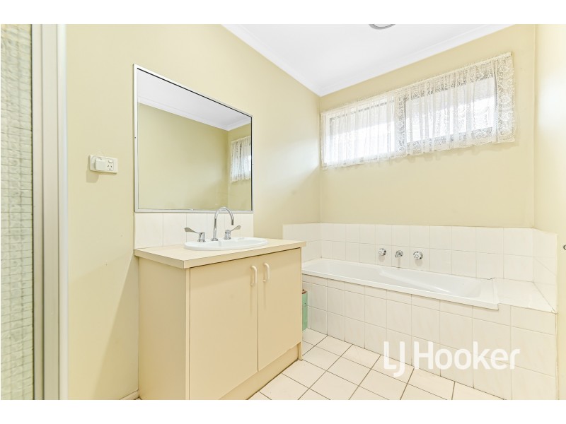 13 Brunel Court, Hampton Park VIC 3976