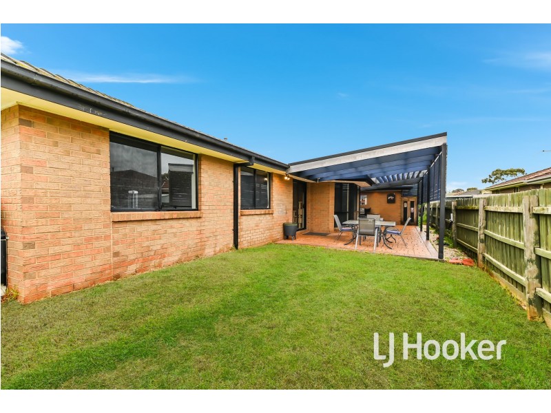 4 Tiffany Place, Hampton Park VIC 3976