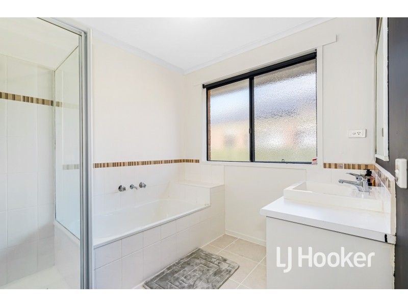 4 Tiffany Place, Hampton Park VIC 3976