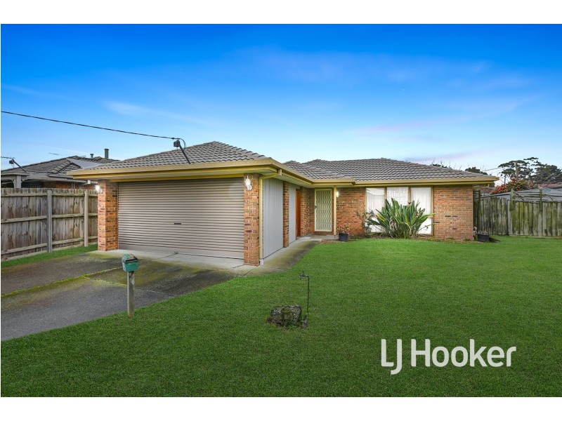 9 Kendari Court, Hampton Park VIC 3976
