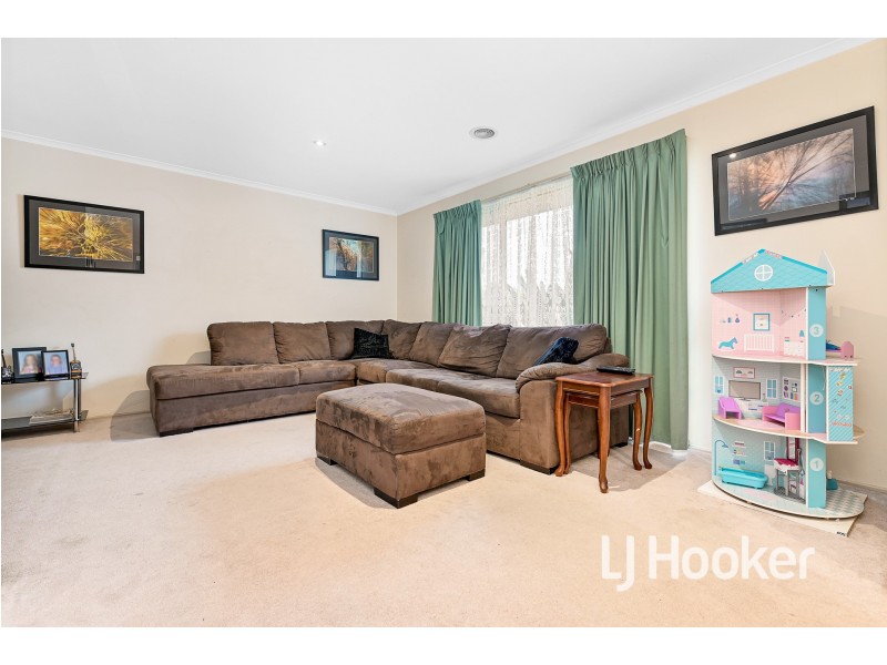 9 Kendari Court, Hampton Park VIC 3976