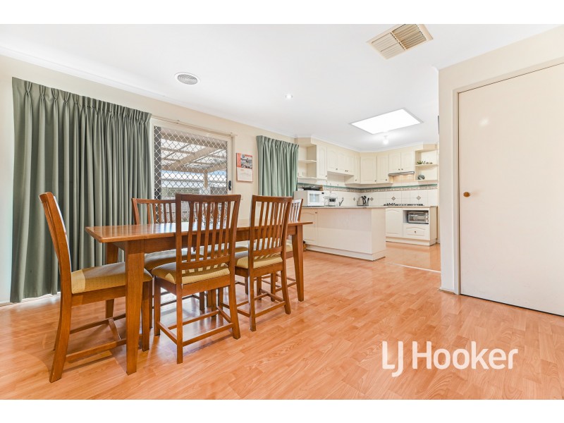 9 Kendari Court, Hampton Park VIC 3976