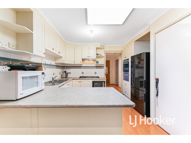 9 Kendari Court, Hampton Park VIC 3976