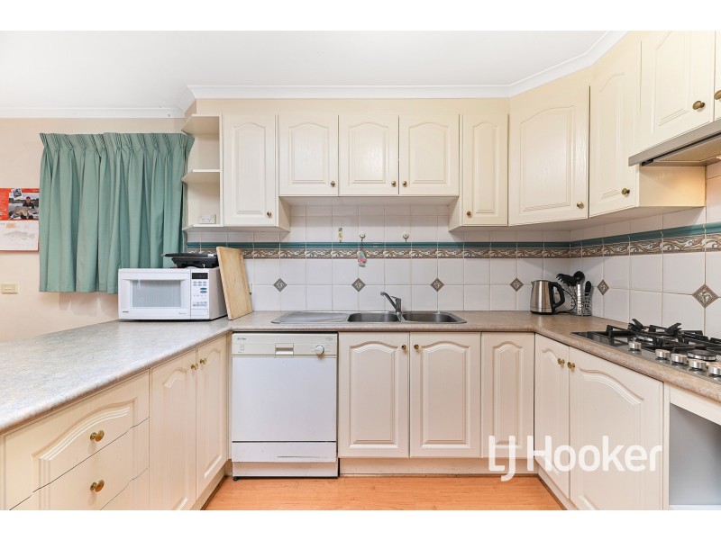 9 Kendari Court, Hampton Park VIC 3976