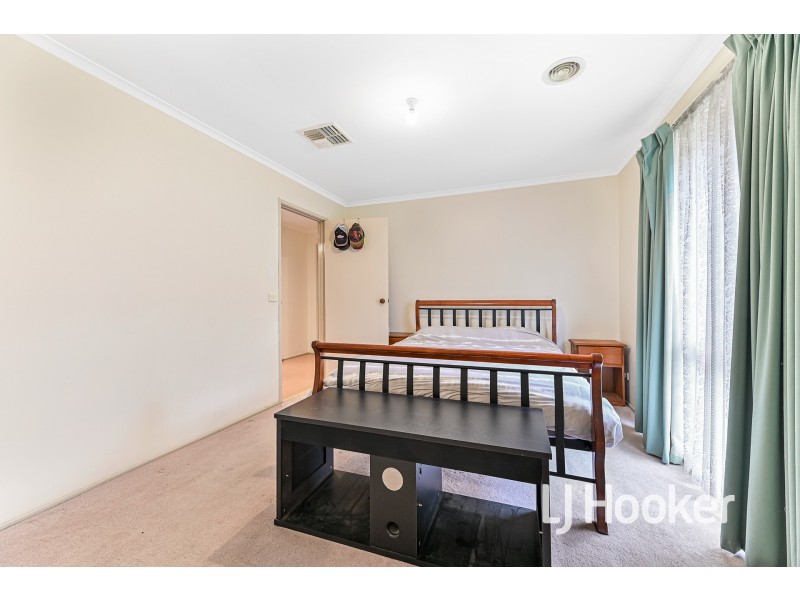 9 Kendari Court, Hampton Park VIC 3976