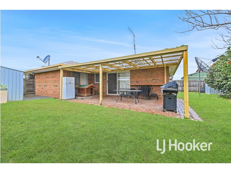 9 Kendari Court, Hampton Park VIC 3976
